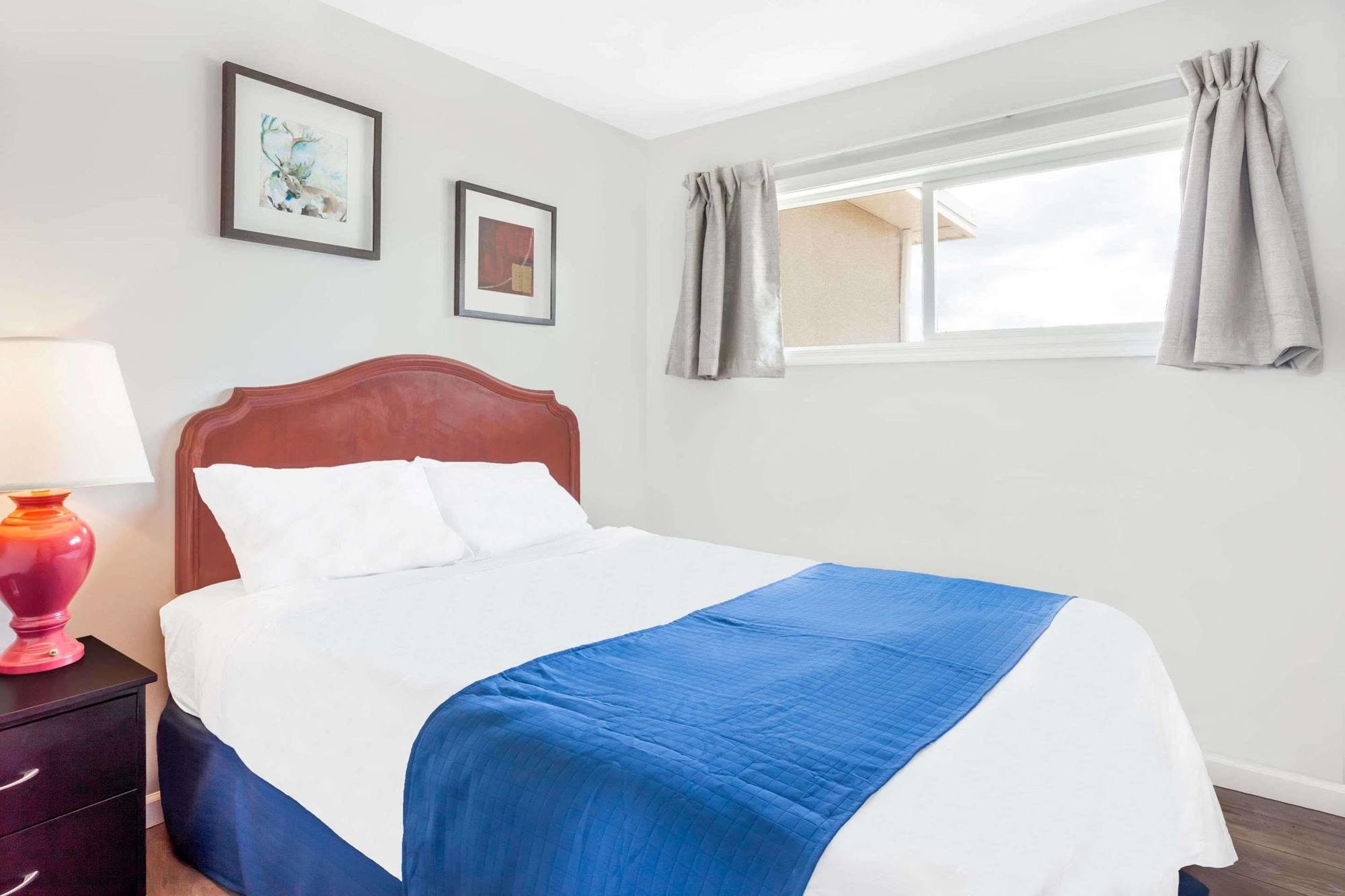 Knights Inn Merritt Bagian luar foto