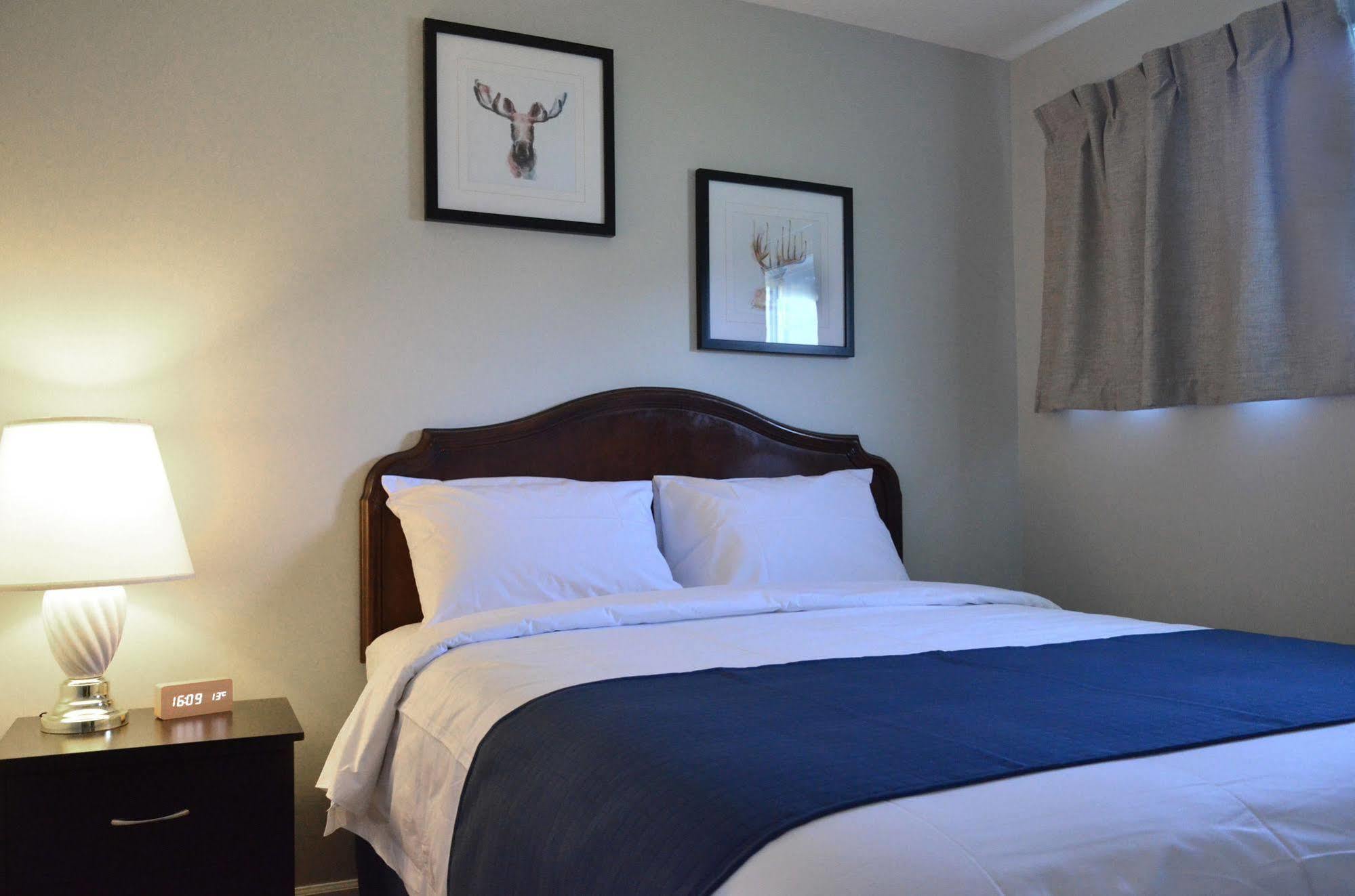 Knights Inn Merritt Bagian luar foto